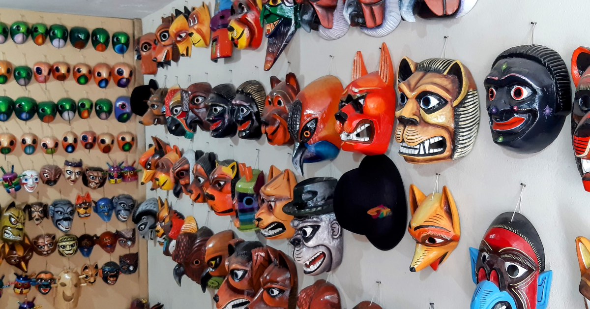 Arte y Artesanía Local.